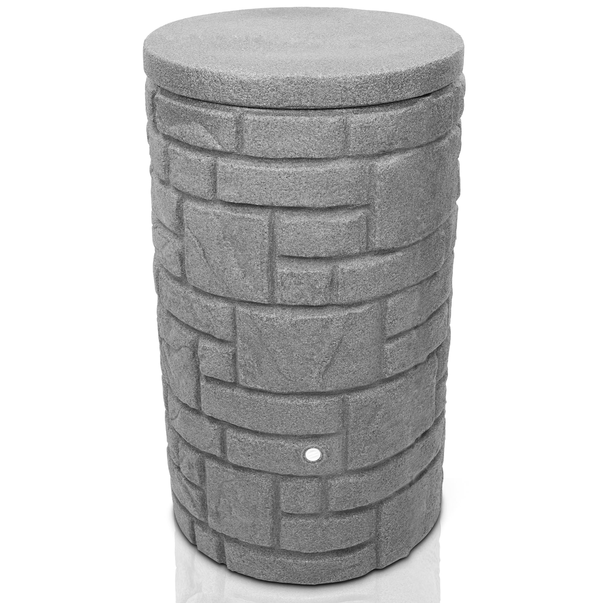 Eine UV-beständige graue Steinmauer mit einem Loch darin wurde mit YourCasa Regentonne [StoneRain] mit Metallgewinde und Deckel in Steinoptik - Regenfass Frostsicher aus Kunststoff von yourcasa-de gebaut.