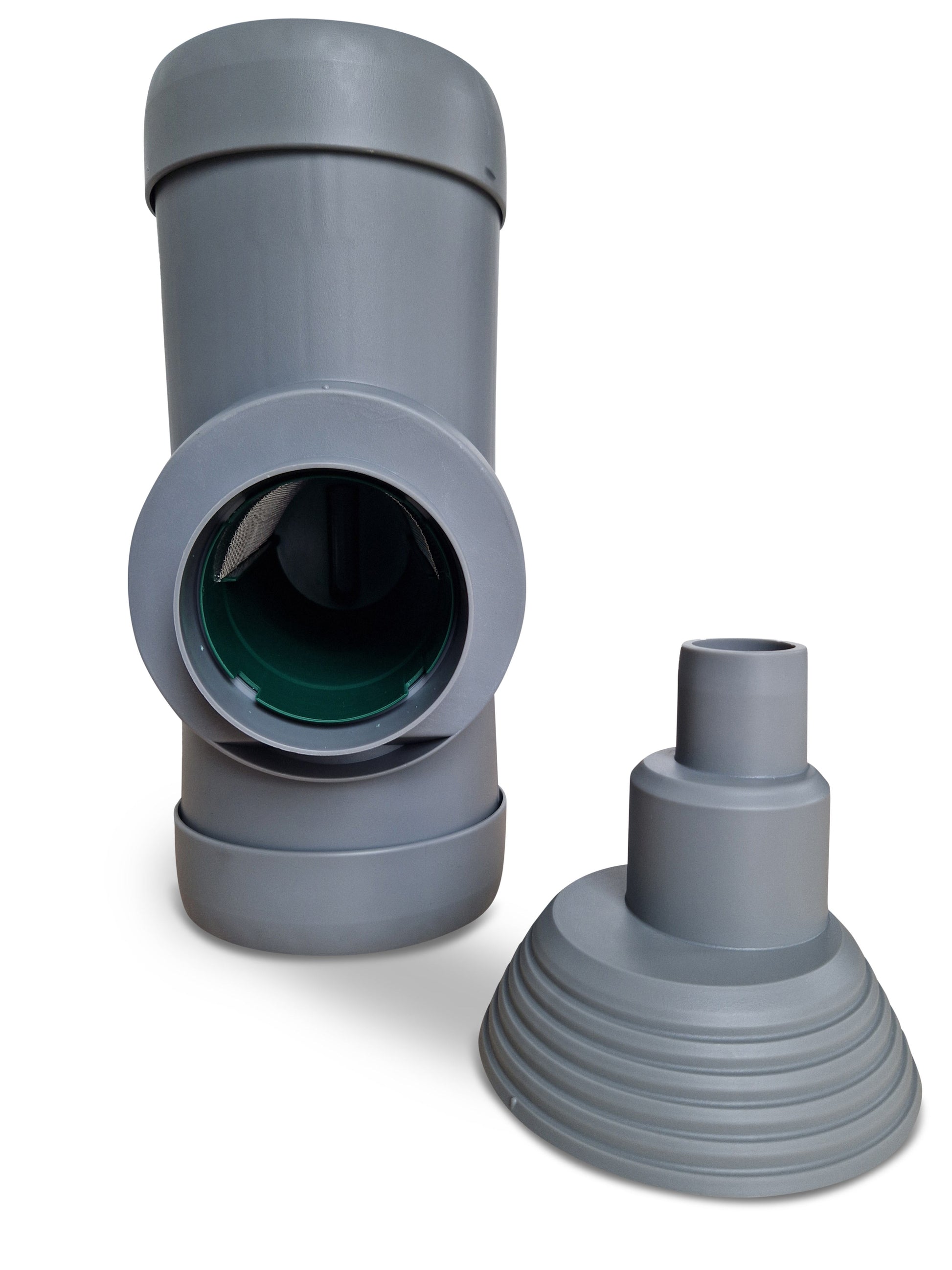 Ein YourCasa® Regensammler [Downpipe70] + Wasserhahn Messing und Reduzierstück mit Überlaufschutz isoliert auf weißem Hintergrund.