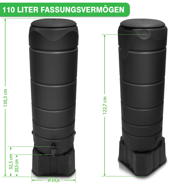 Abgebildet sind zwei schwarze, zylindrische Wasserspeichertanks mit einem Fassungsvermögen von jeweils 110 Litern. Maßangaben in Zentimetern verdeutlichen deren Höhe und Durchmesser. Ein Tank ist die YourCasa Regentonne [CircleTower] 110L mit Standfuss, Deckel & Wasserhahn von yourcasa-de, die einen schwarzen Ständer beinhaltet, ideal für nachhaltige Bewässerung.