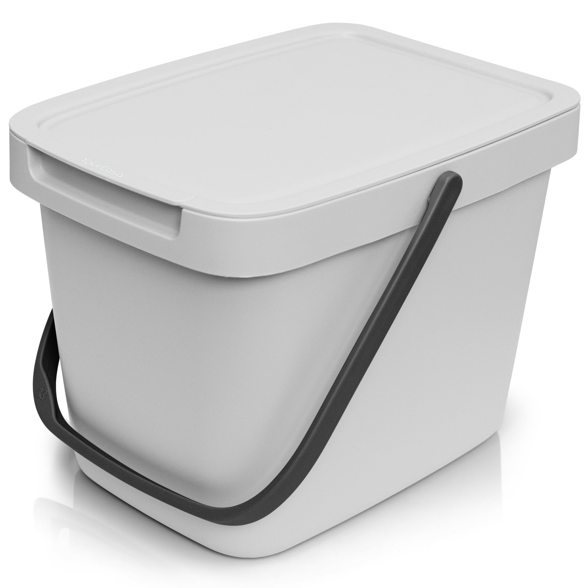 Eine Aufbewahrungsbox aus Kunststoff mit Deckel und ein YourCasa® Biomülleimer Küche – 6L mit Deckel und Wandaufhängung.