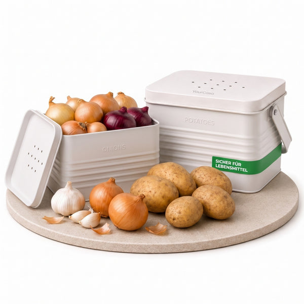 Storra Zwiebelbehälter Creme offen mit frischen Zwiebeln, Knoblauch und Kartoffelbox im Retro-Design