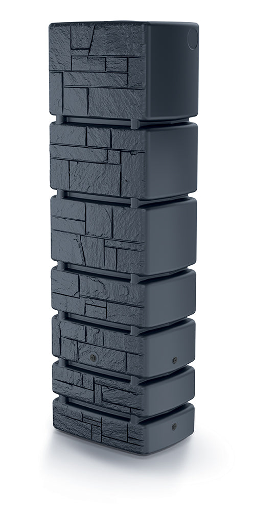 Ein Stapel Tower Stone: Übereinander gestapelte moderne Regenwasserspeichersteine von yourcasa-de.